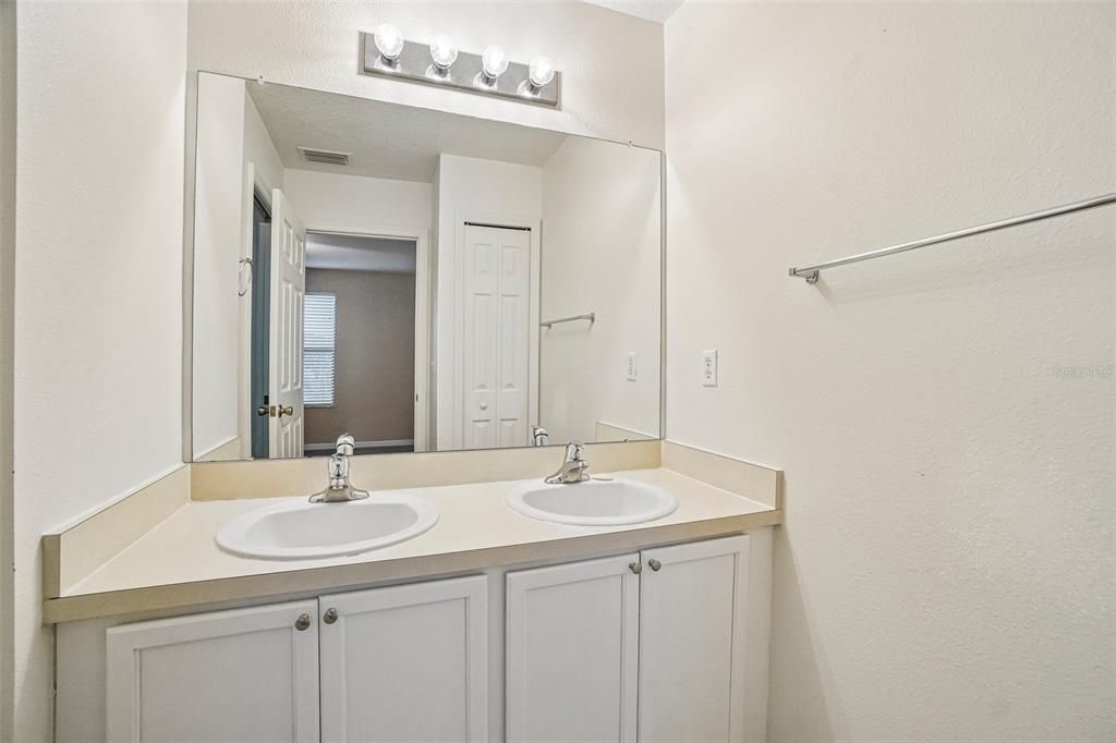 For Sale: $219,900 (3 beds, 2 baths, 1362 Square Feet)