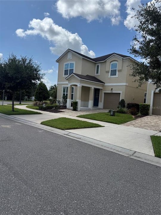 For Sale: $669,000 (6 beds, 4 baths, 2987 Square Feet)