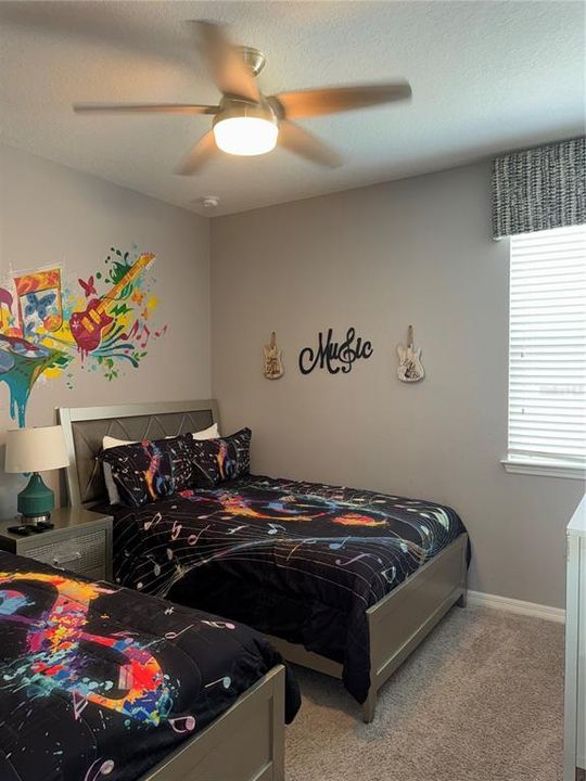 For Sale: $669,000 (6 beds, 4 baths, 2987 Square Feet)