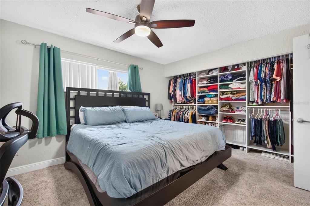 For Sale: $450,000 (3 beds, 2 baths, 1656 Square Feet)