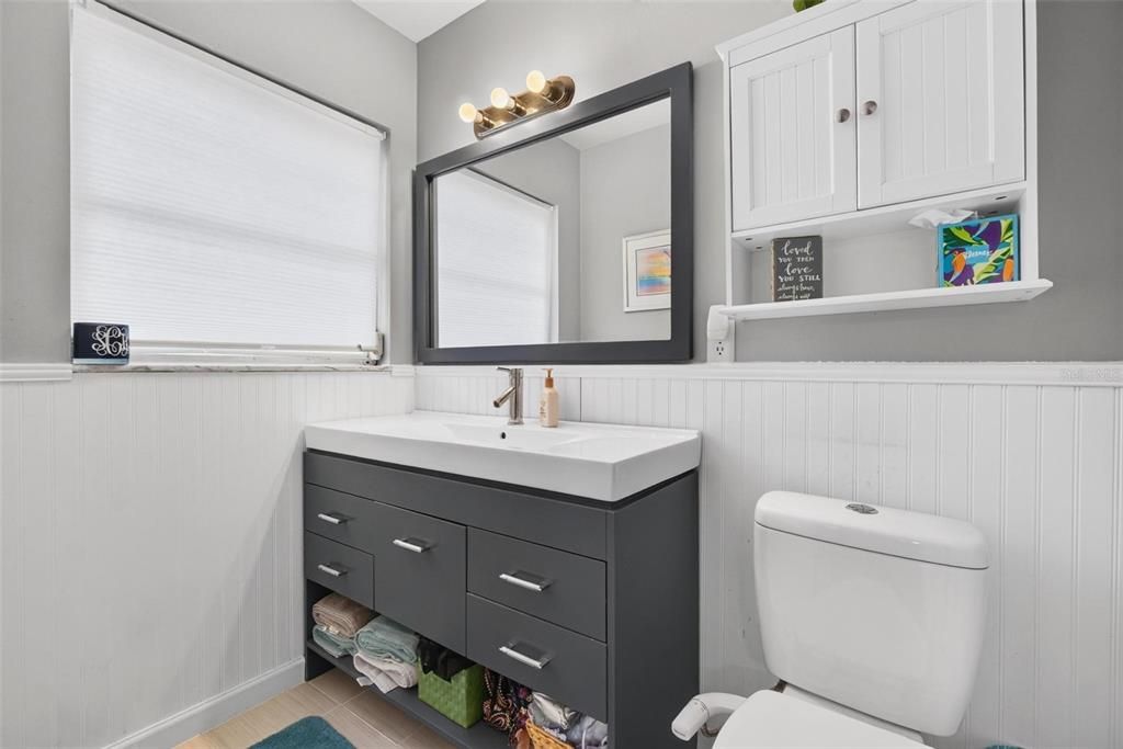 For Sale: $450,000 (3 beds, 2 baths, 1656 Square Feet)
