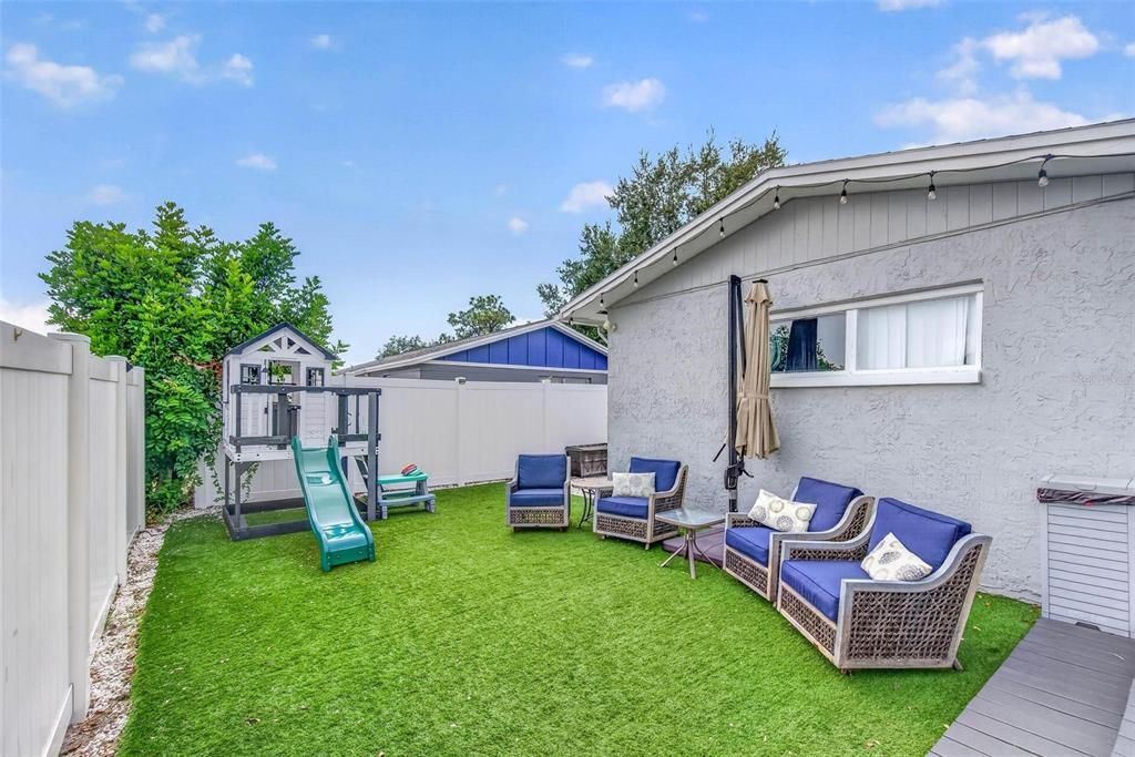 For Sale: $450,000 (3 beds, 2 baths, 1656 Square Feet)