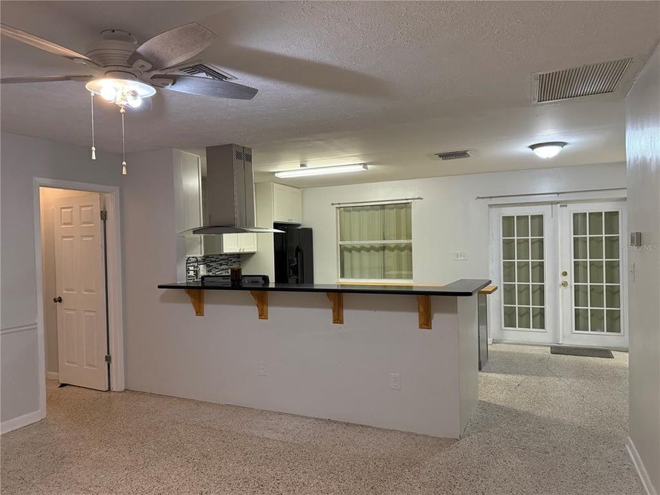 For Sale: $244,999 (3 beds, 2 baths, 1176 Square Feet)