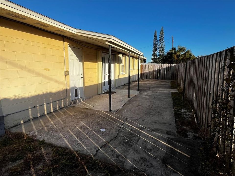For Sale: $244,999 (3 beds, 2 baths, 1176 Square Feet)