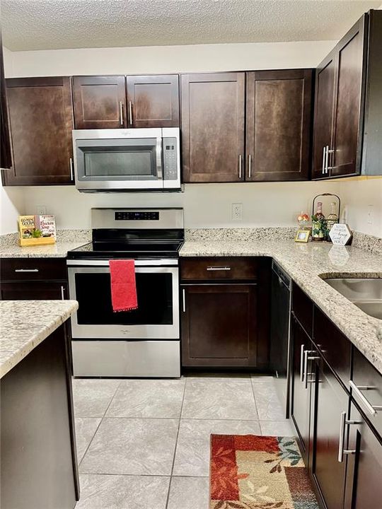 В аренду: $1,990 (3 спален, 2 ванн, 1223 Квадратных фут)