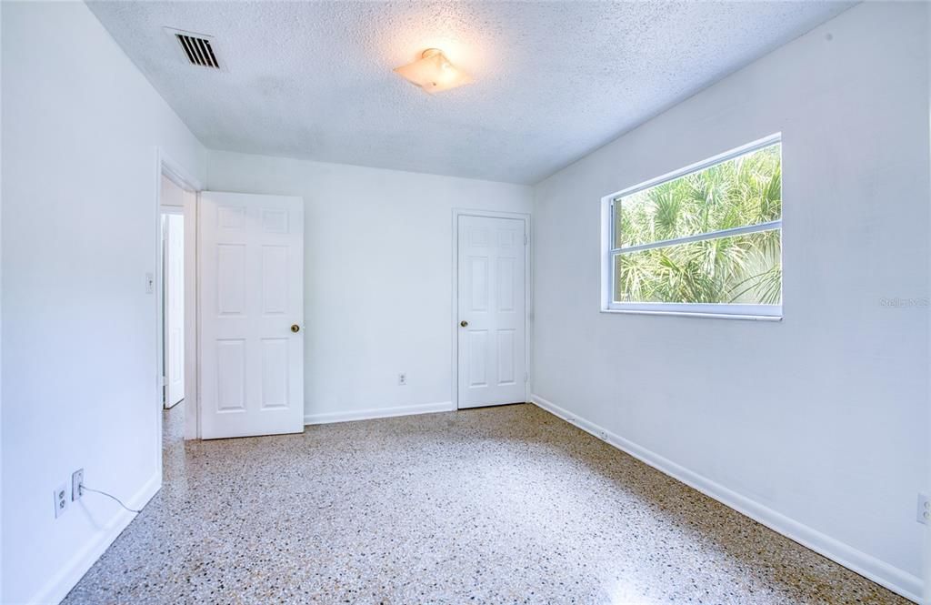 En Venta: $295,000 (3 camas, 1 baños, 986 Pies cuadrados)