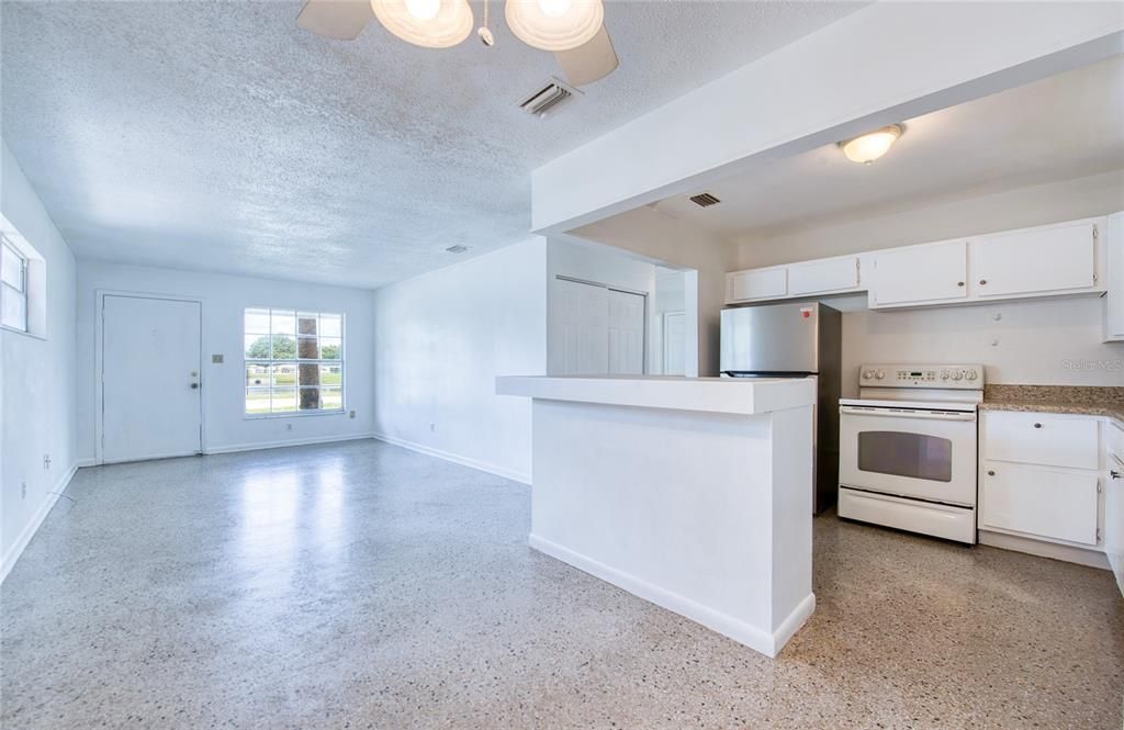 En Venta: $295,000 (3 camas, 1 baños, 986 Pies cuadrados)