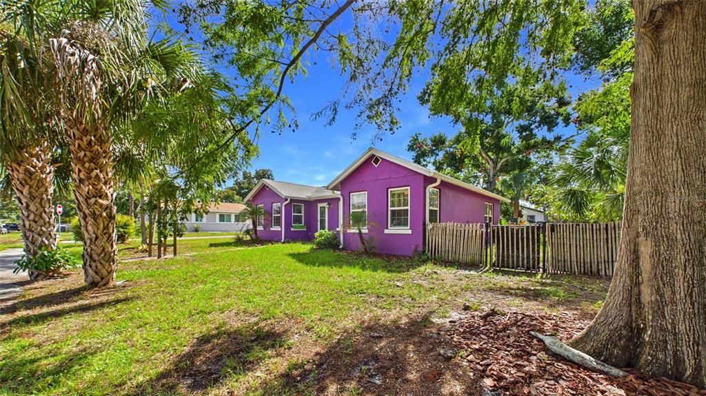 For Sale: $448,500 (2 beds, 1 baths, 1368 Square Feet)