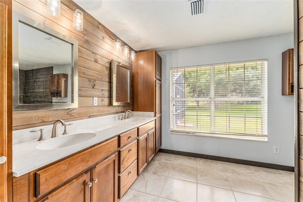 En Venta: $1,485,000 (3 camas, 2 baños, 2985 Pies cuadrados)