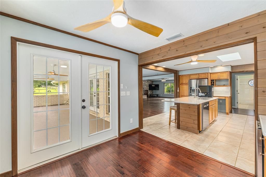 En Venta: $1,485,000 (3 camas, 2 baños, 2985 Pies cuadrados)