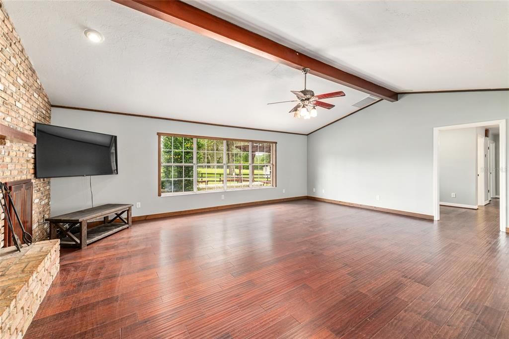 En Venta: $1,485,000 (3 camas, 2 baños, 2985 Pies cuadrados)
