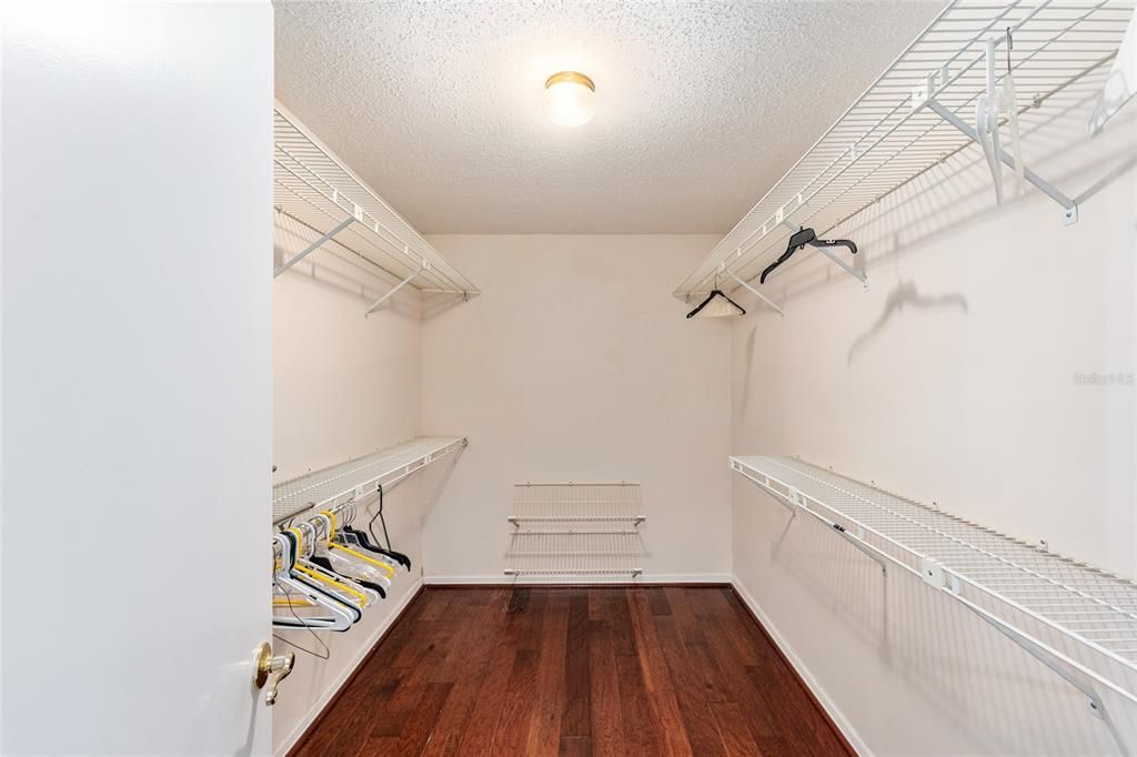 En Venta: $1,485,000 (3 camas, 2 baños, 2985 Pies cuadrados)