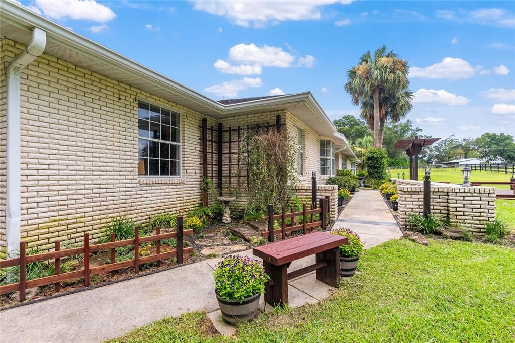 En Venta: $1,485,000 (3 camas, 2 baños, 2985 Pies cuadrados)