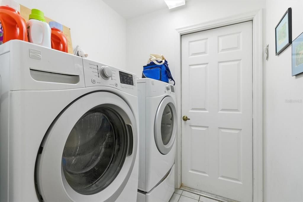For Sale: $295,000 (3 beds, 2 baths, 1624 Square Feet)