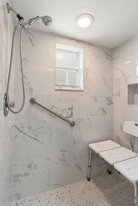 For Sale: $295,000 (3 beds, 2 baths, 1624 Square Feet)