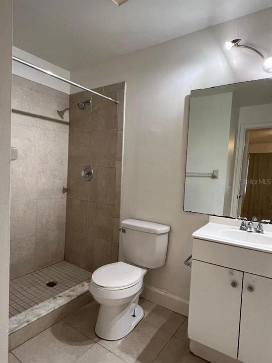 For Rent: $1,300 (2 beds, 2 baths, 846 Square Feet)