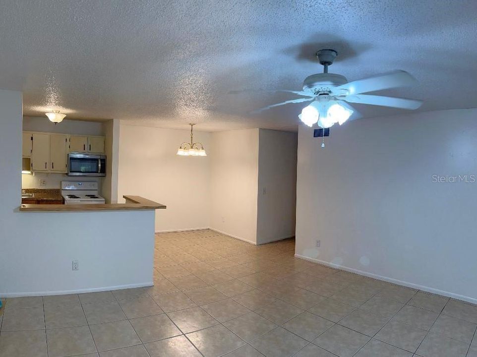 For Rent: $1,300 (2 beds, 2 baths, 846 Square Feet)