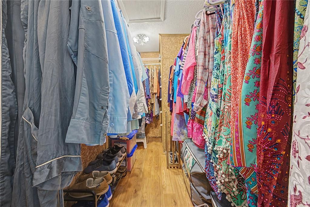 Activo con contrato: $200,000 (2 camas, 2 baños, 1375 Pies cuadrados)