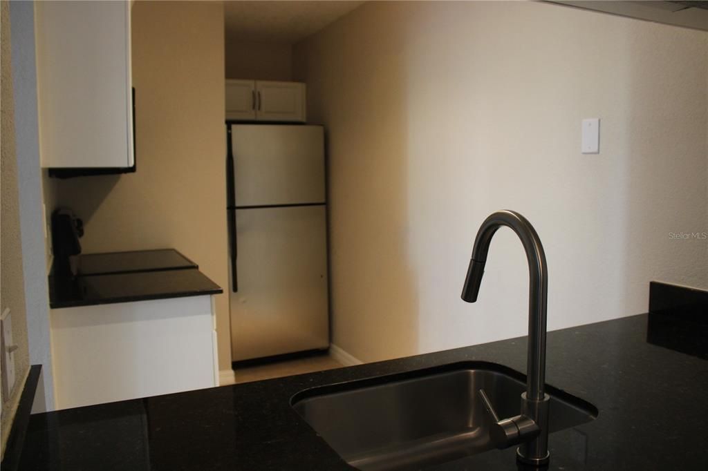 For Rent: $1,500 (1 beds, 1 baths, 694 Square Feet)