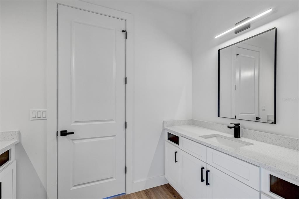 For Sale: $359,000 (4 beds, 3 baths, 1683 Square Feet)