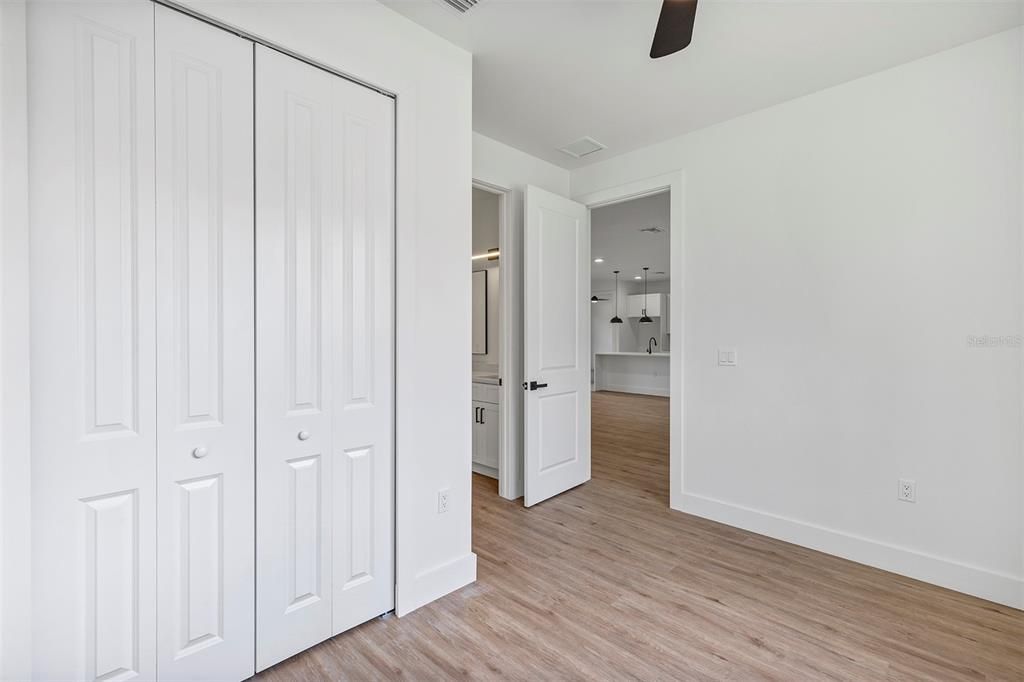 For Sale: $359,000 (4 beds, 3 baths, 1683 Square Feet)
