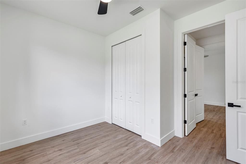 For Sale: $359,000 (4 beds, 3 baths, 1683 Square Feet)