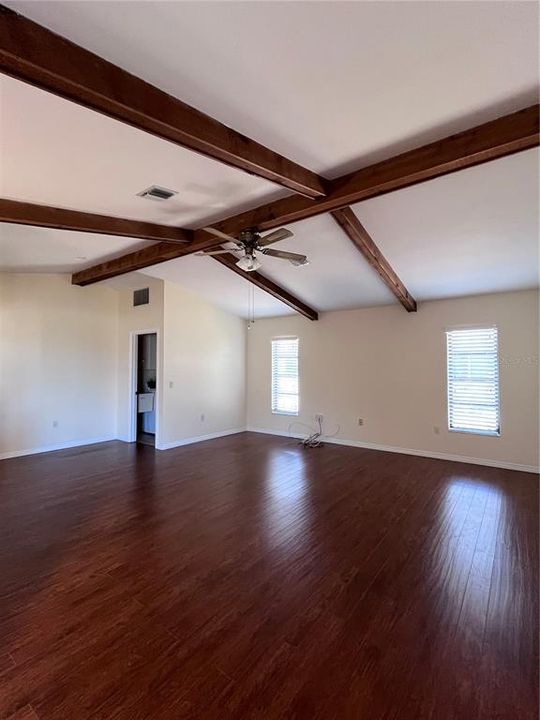 For Rent: $2,000 (2 beds, 2 baths, 1794 Square Feet)