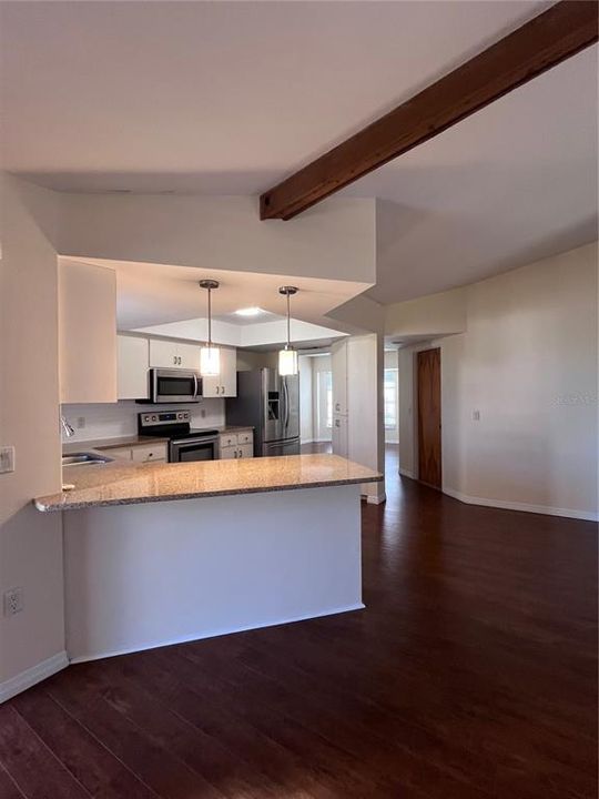 For Rent: $2,000 (2 beds, 2 baths, 1794 Square Feet)