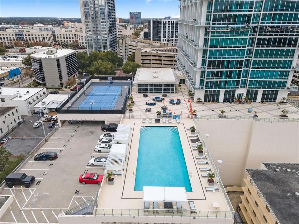 For Sale: $285,000 (1 beds, 1 baths, 1000 Square Feet)