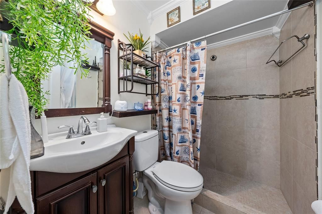 En Venta: $265,000 (4 camas, 2 baños, 1212 Pies cuadrados)