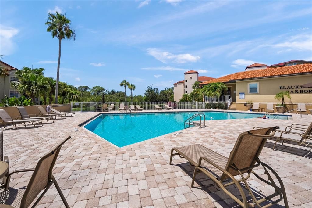 For Sale: $359,000 (2 beds, 2 baths, 1400 Square Feet)