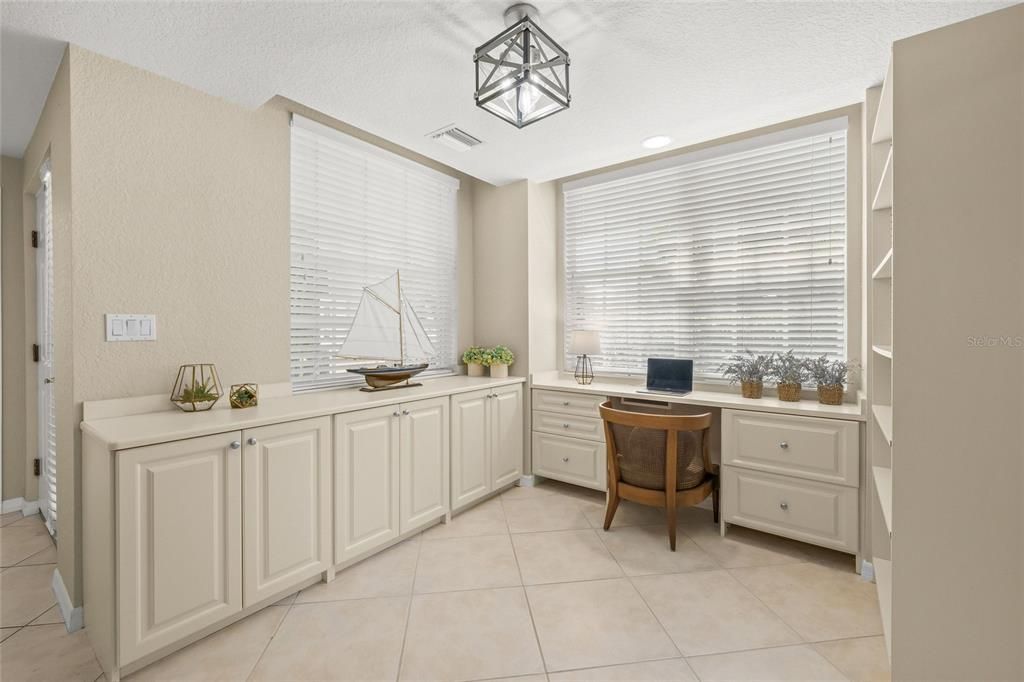 For Sale: $359,000 (2 beds, 2 baths, 1400 Square Feet)