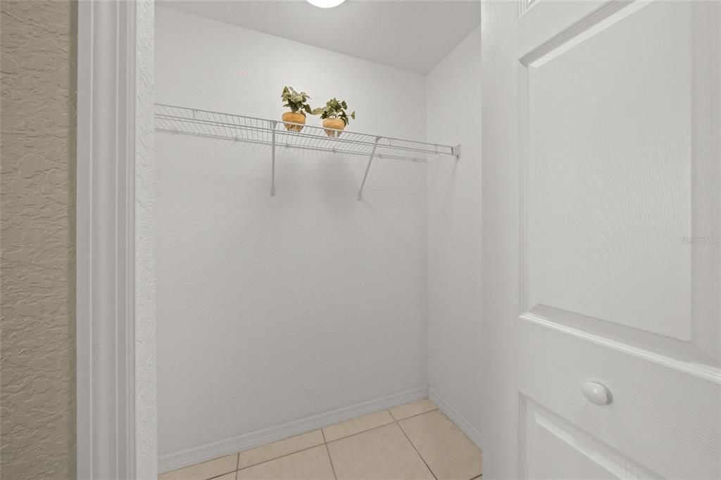 For Sale: $359,000 (2 beds, 2 baths, 1400 Square Feet)