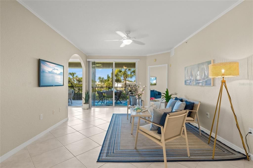 For Sale: $359,000 (2 beds, 2 baths, 1400 Square Feet)
