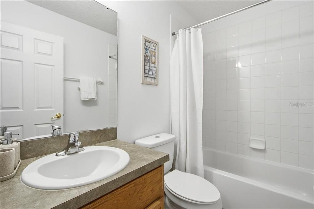 For Sale: $490,000 (5 beds, 3 baths, 2459 Square Feet)