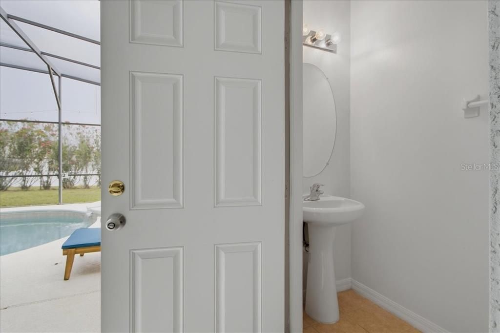 For Sale: $490,000 (5 beds, 3 baths, 2459 Square Feet)