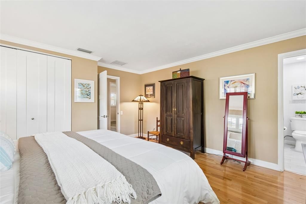 For Sale: $585,000 (3 beds, 2 baths, 1524 Square Feet)
