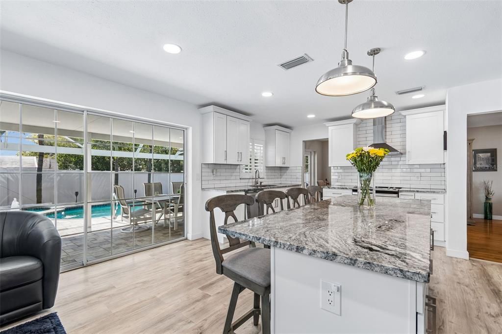 For Sale: $585,000 (3 beds, 2 baths, 1524 Square Feet)