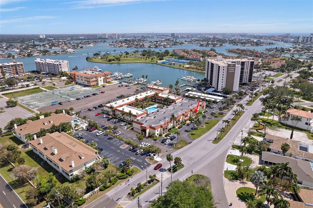 For Sale: $299,000 (2 beds, 2 baths, 1045 Square Feet)