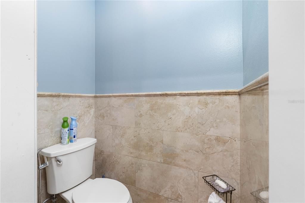 На продажу: $599,900 (4 спален, 2 ванн, 2044 Квадратных фут)