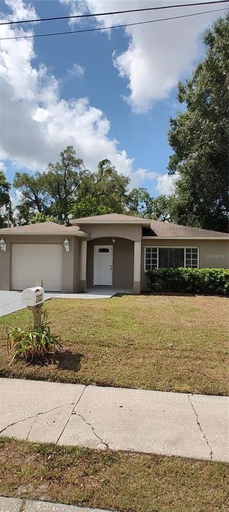 En Venta: $369,900 (3 camas, 2 baños, 1413 Pies cuadrados)
