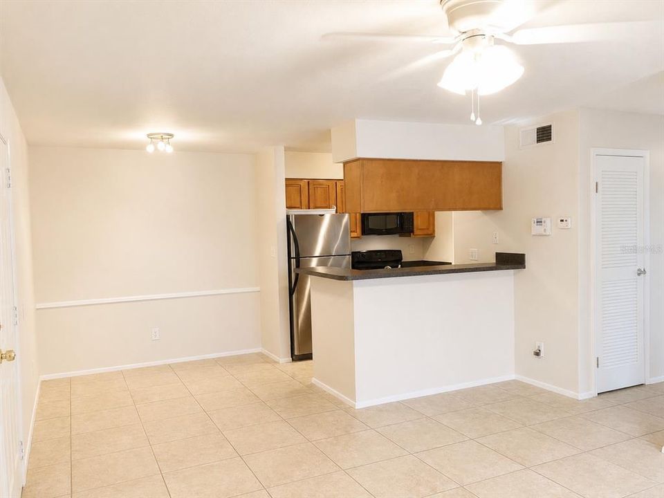 For Sale: $110,000 (2 beds, 1 baths, 800 Square Feet)