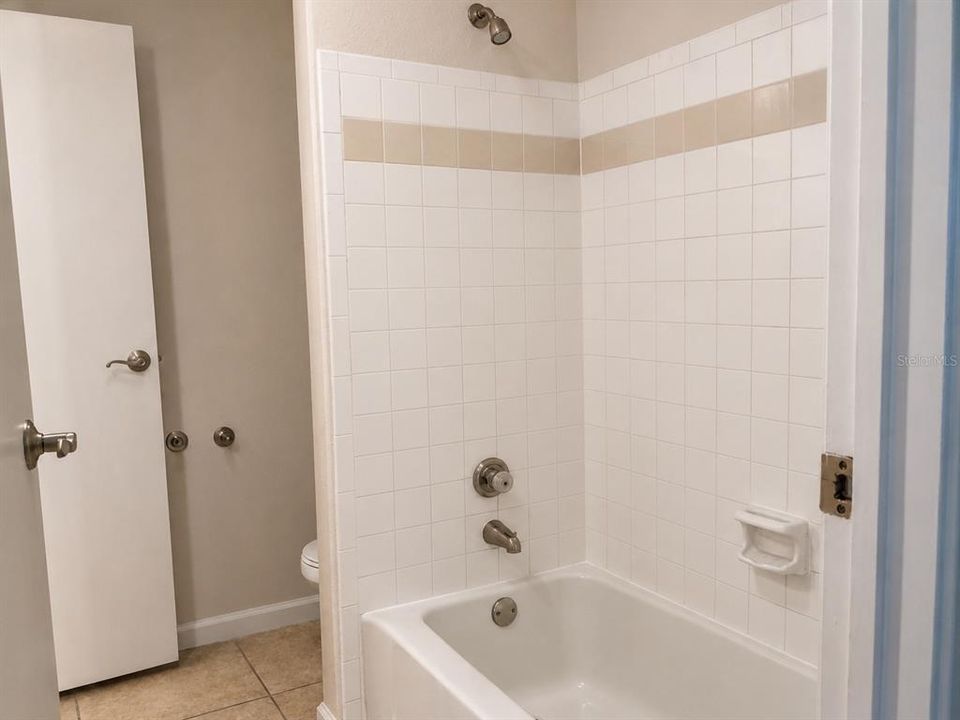 For Sale: $110,000 (2 beds, 1 baths, 800 Square Feet)