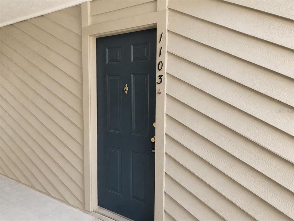 For Sale: $110,000 (2 beds, 1 baths, 800 Square Feet)