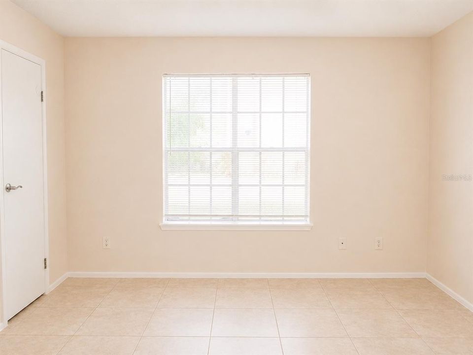 For Sale: $110,000 (2 beds, 1 baths, 800 Square Feet)