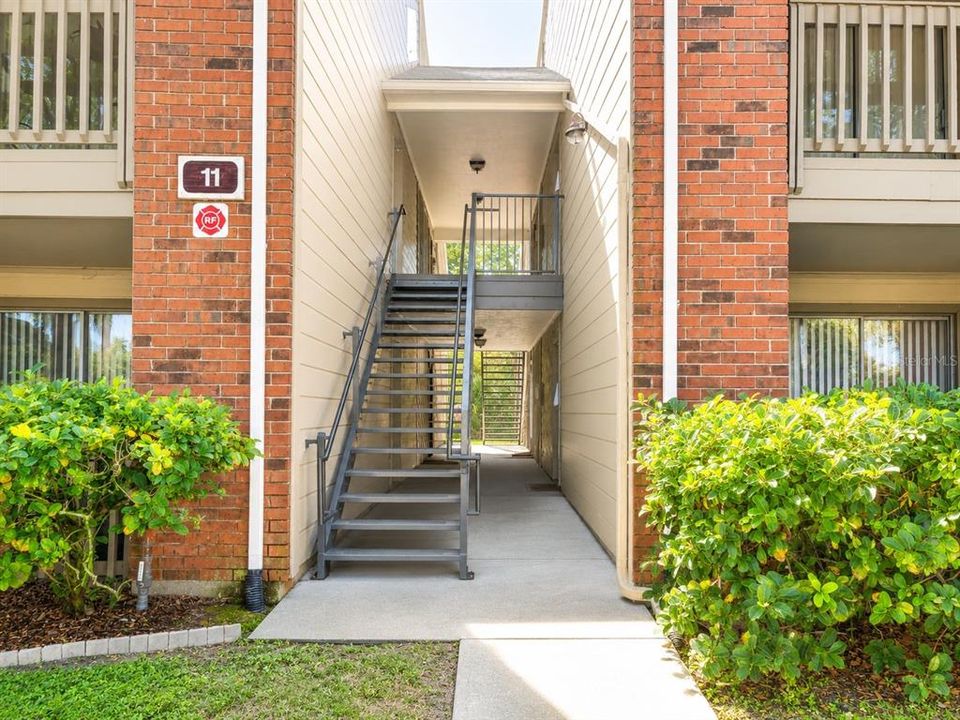 For Sale: $110,000 (2 beds, 1 baths, 800 Square Feet)