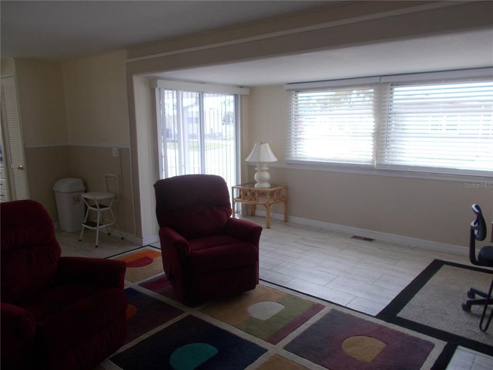 En Venta: $75,000 (2 camas, 2 baños, 808 Pies cuadrados)