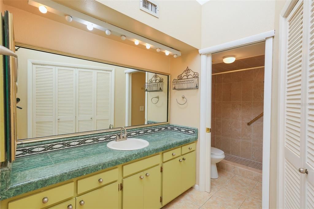 En Venta: $357,500 (3 camas, 2 baños, 2030 Pies cuadrados)
