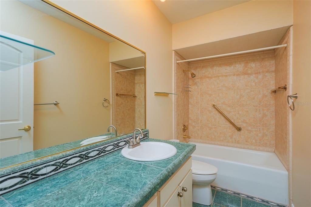 En Venta: $357,500 (3 camas, 2 baños, 2030 Pies cuadrados)