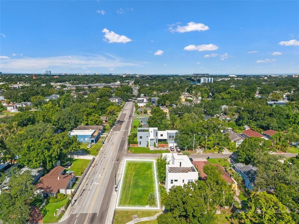 En Venta: $275,000 (0.13 acres)